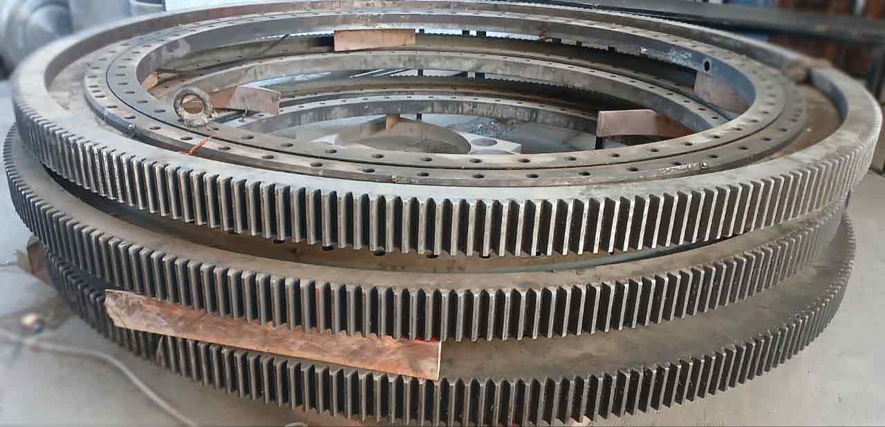 slewing ring یا slew bearing اسلوبیرینگ چیست؟